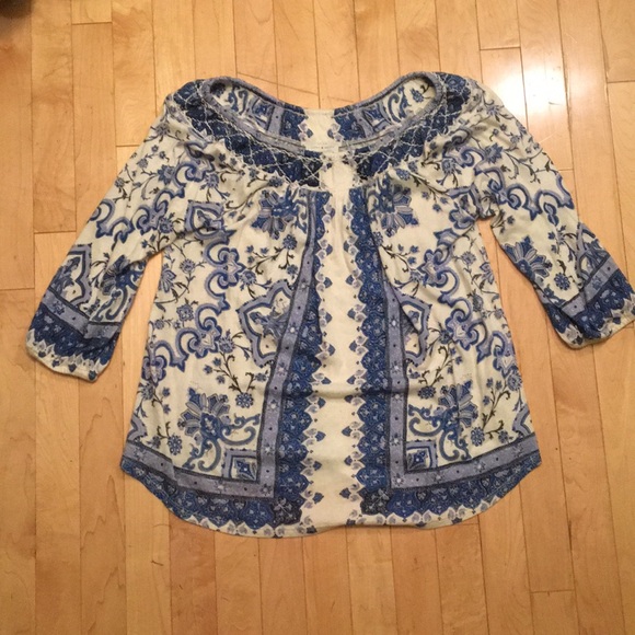 Lucky Brand Tops - Lucky brand off shoulder long sleeve no flaws!